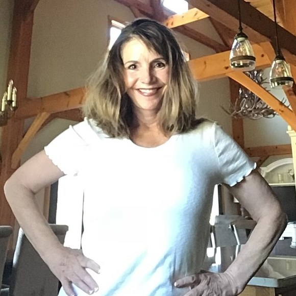 Meet your Posher, Patti - Picture 1 of 1